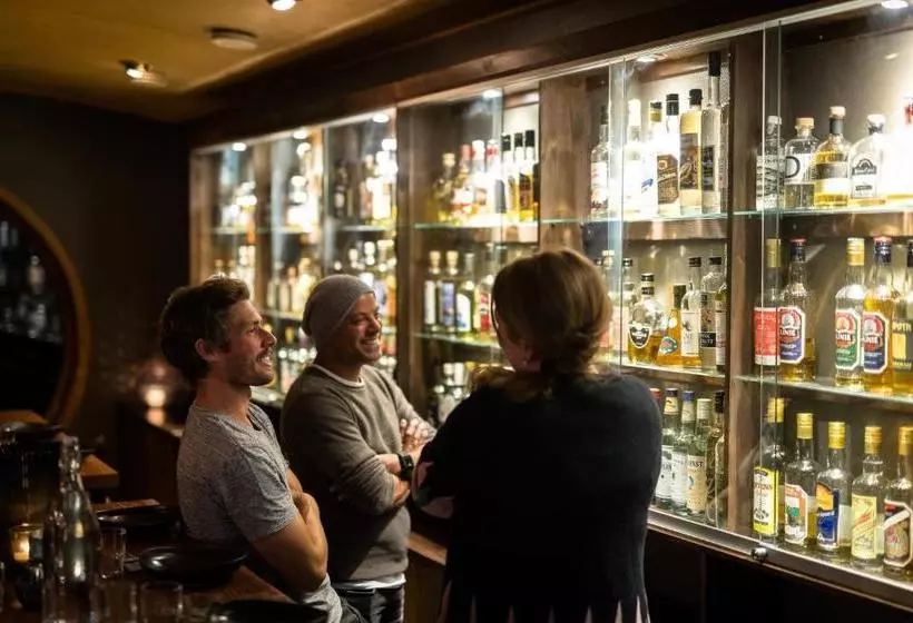 Nyvågar Rorbuhotell   By Classic Norway Hotels