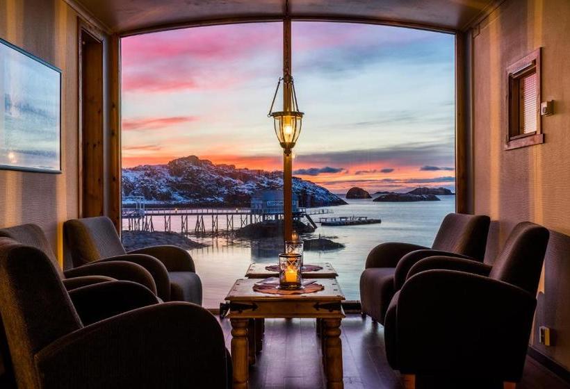 Nyvågar Rorbuhotell   By Classic Norway Hotels