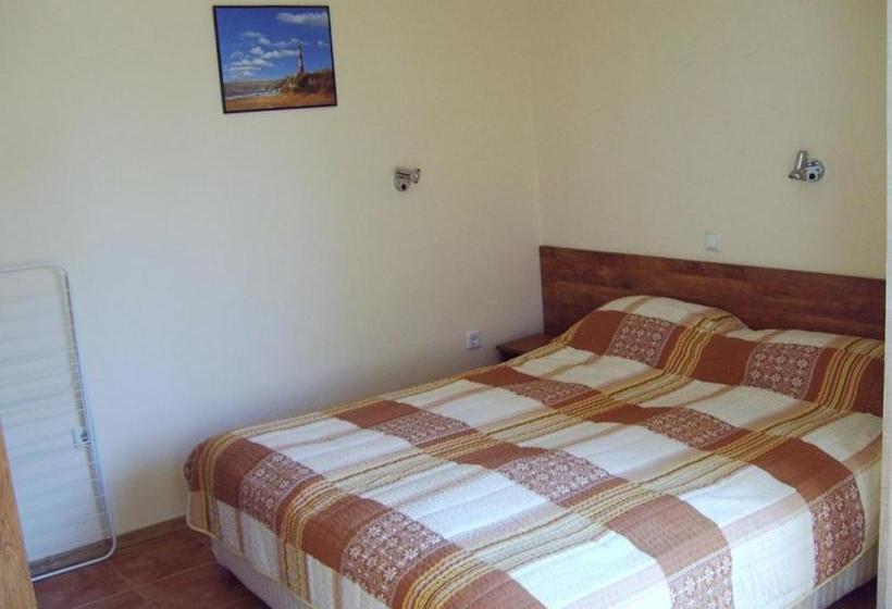 ペンション Guest House Yug