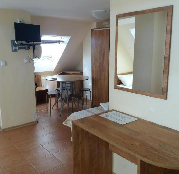 ペンション Guest House Yug