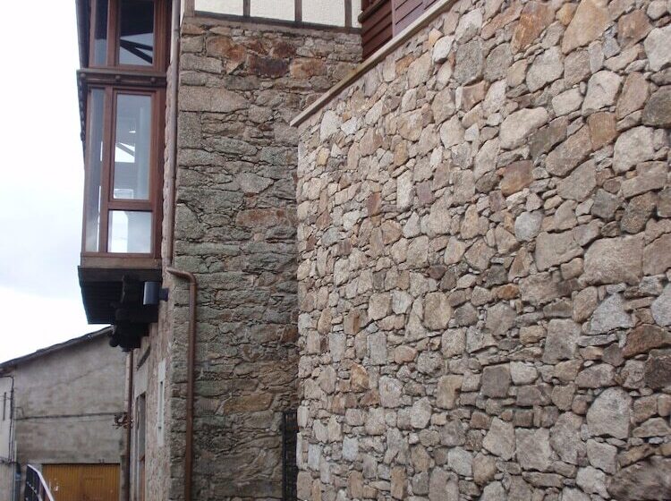 פנסיון Posada Miranda