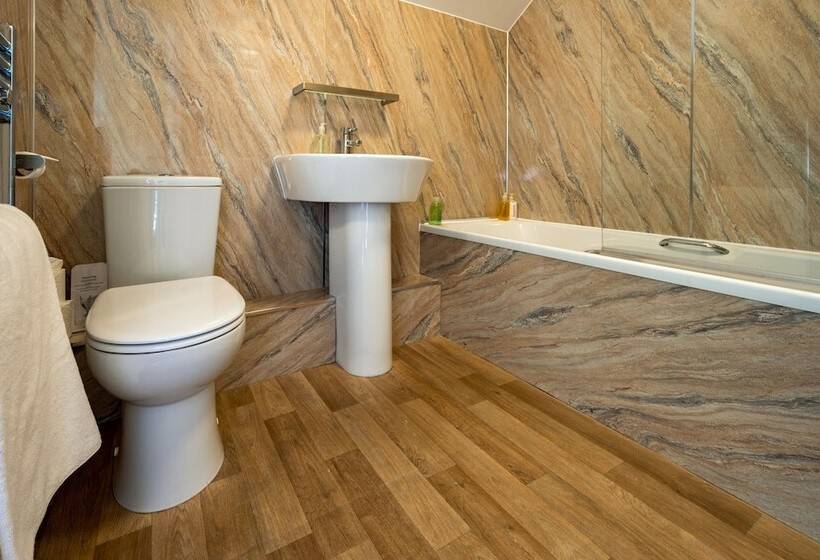 פנסיון The Waterfront