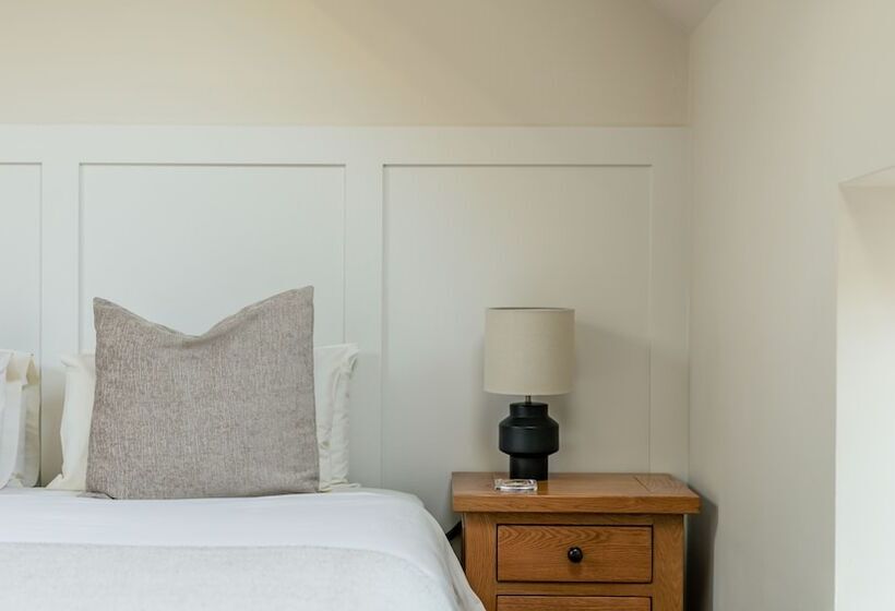 פנסיון The Waterfront