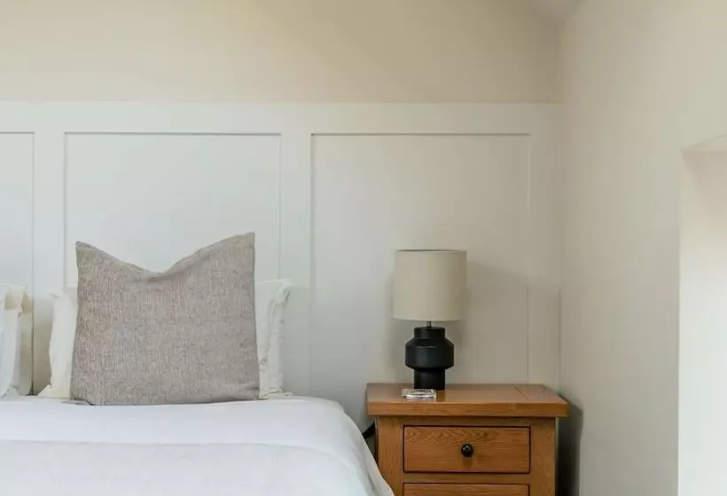 Majatalo The Waterfront