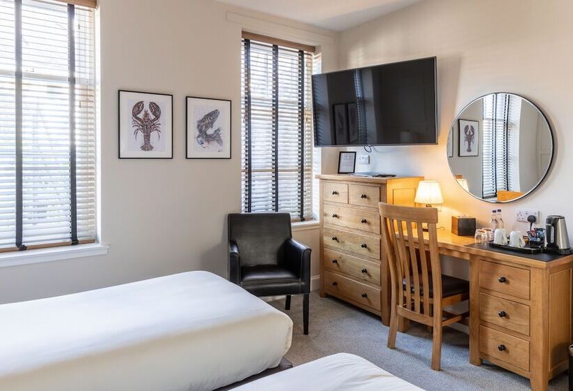 פנסיון The Waterfront