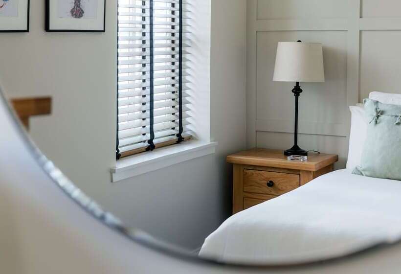 פנסיון The Waterfront