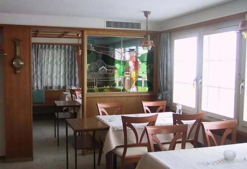 ユースホステル Gasthaus Bären Schlatt