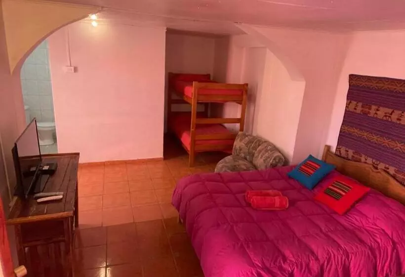هاستل Hostal Las Kañas