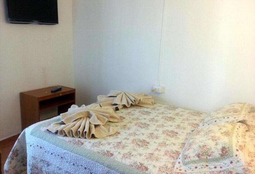 הוסטל Hostal Las Kañas