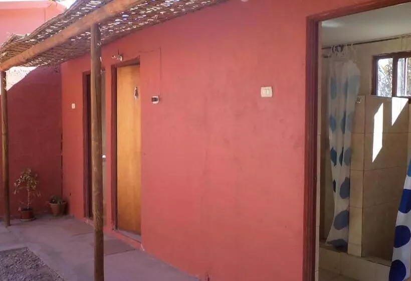 هاستل Hostal Las Kañas