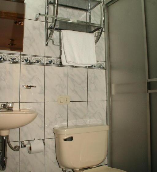 ユースホステル Picol Hostal