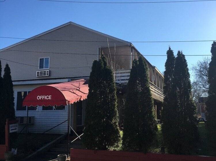 ユースホステル Waterford Inn