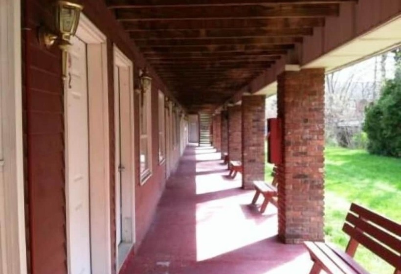 ユースホステル Waterford Inn