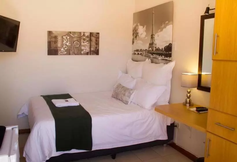 Majatalo Albert Road Garden Guest House