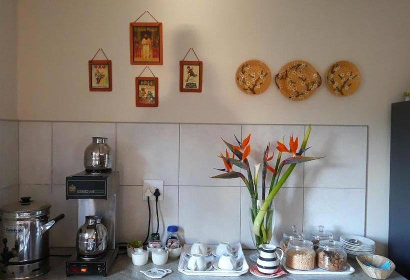 פנסיון Albert Road Garden Guest House