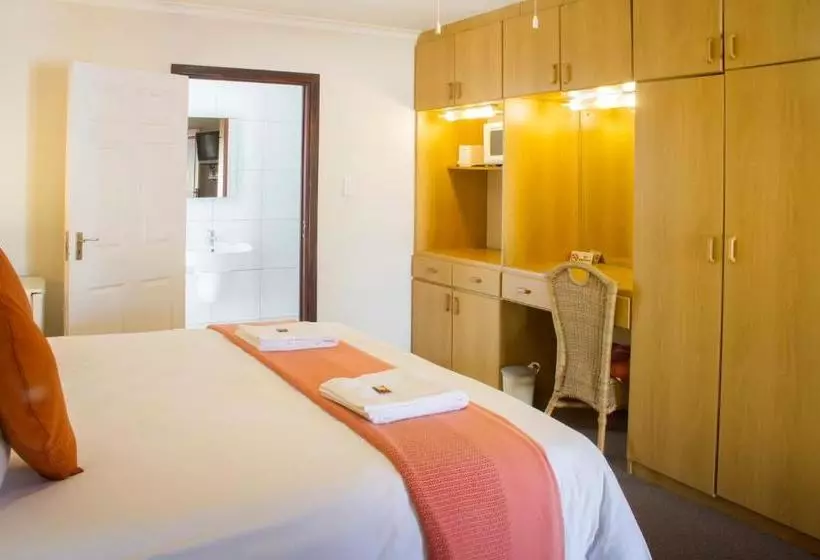 Majatalo Albert Road Garden Guest House