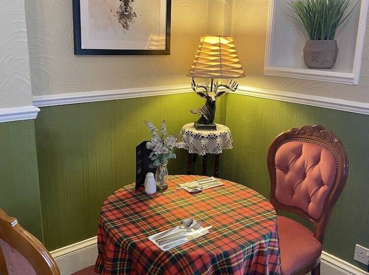 펜션 Cornerways Guest House