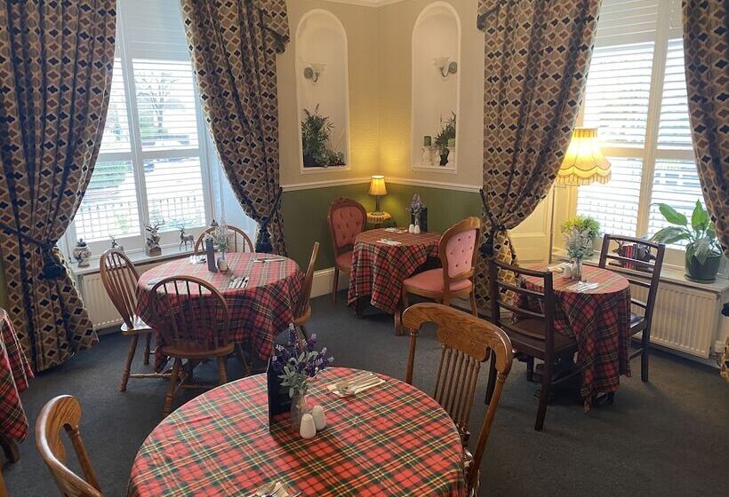 펜션 Cornerways Guest House