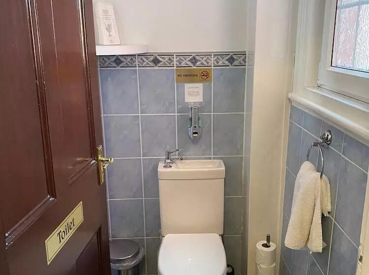 Majatalo Cornerways Guest House