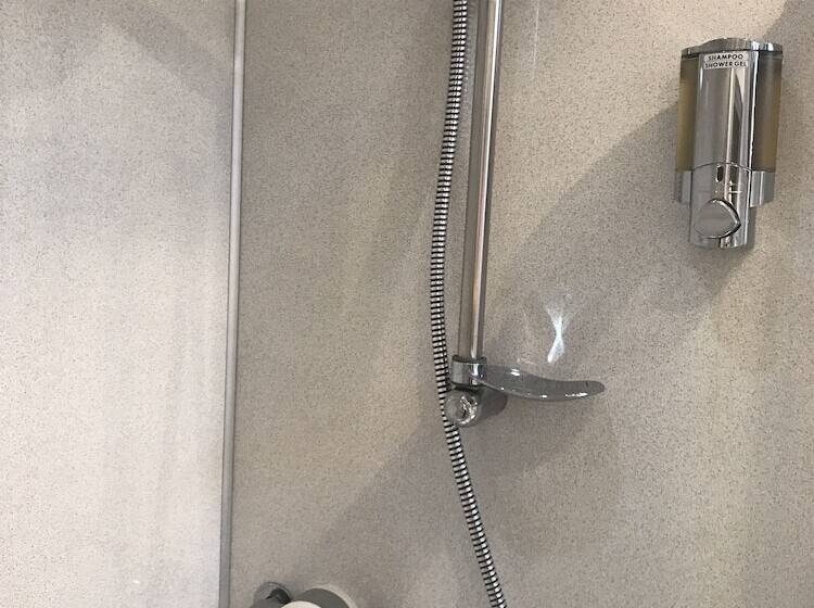 펜션 Cornerways Guest House