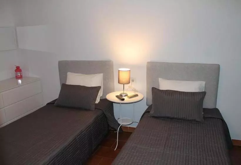 Majatalo Hostal Montilla Sotogrande