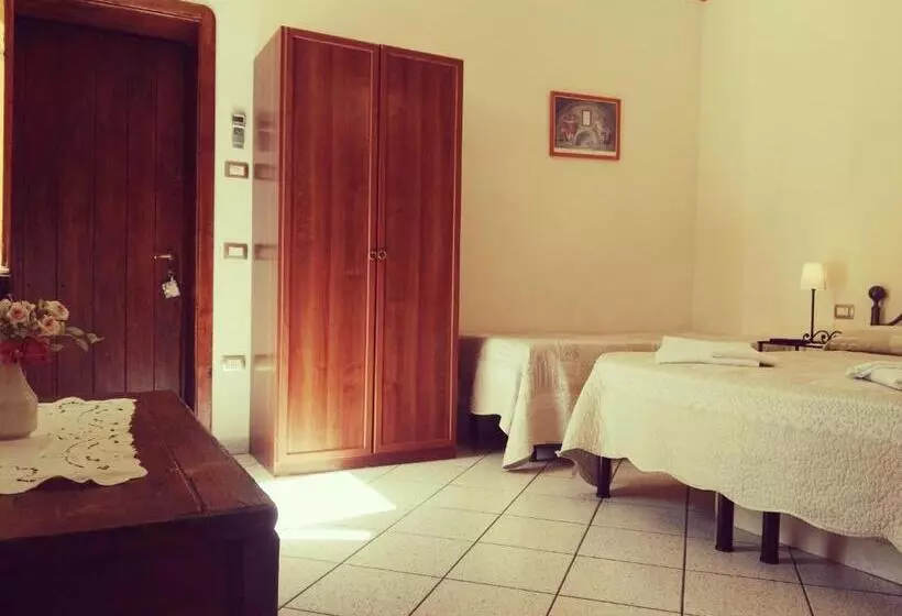 ペンション Il Casolare Di Leonardo