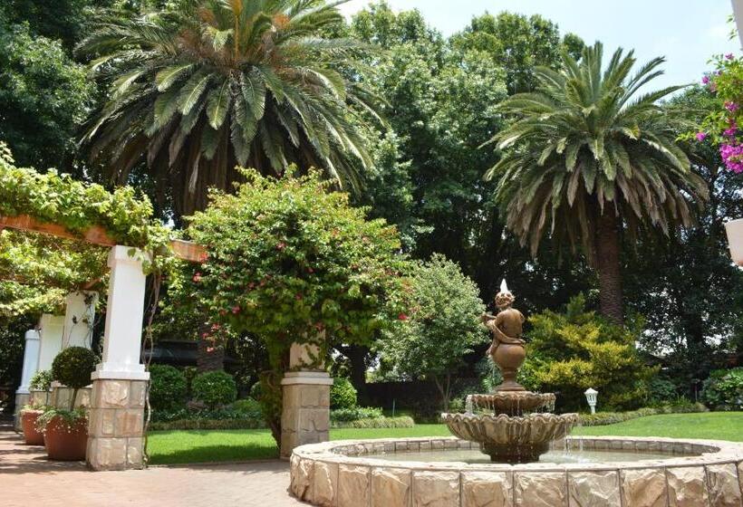 بنسيون Le Chateau Guest House And Conference Centre