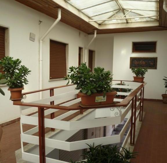 بنسيون Meublè Andrea Doria