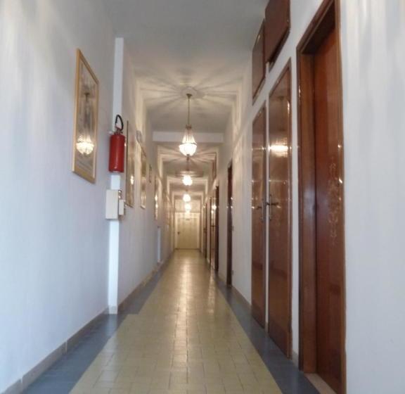 بنسيون Meublè Andrea Doria