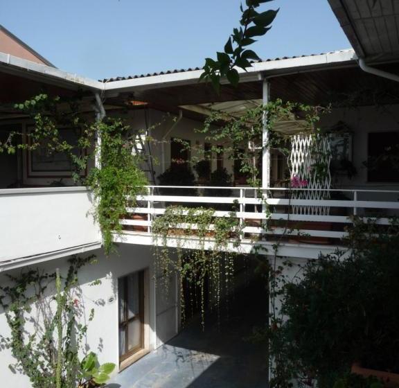 بنسيون Meublè Andrea Doria