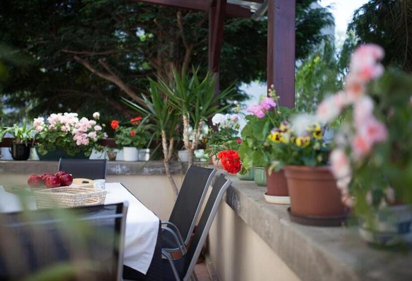 ペンション Villa Cecile