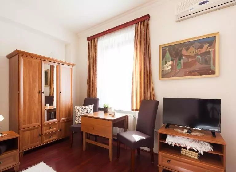 ペンション Villa Cecile