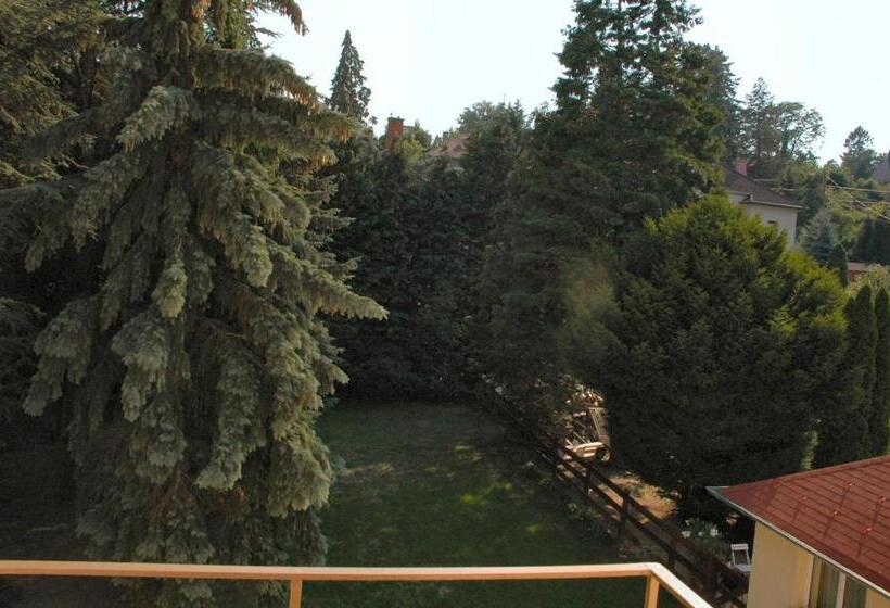 ペンション Villa Cecile