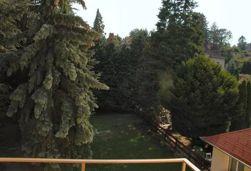 ペンション Villa Cecile