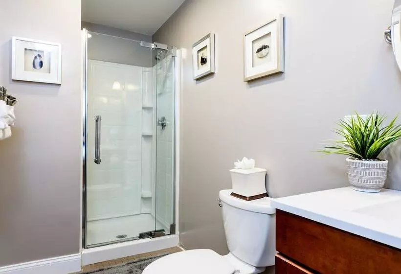 Retkeilymaja Bouchard Restaurant & Inn