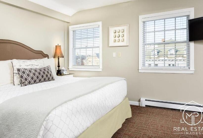 Hostel Bouchard Restaurant & Inn