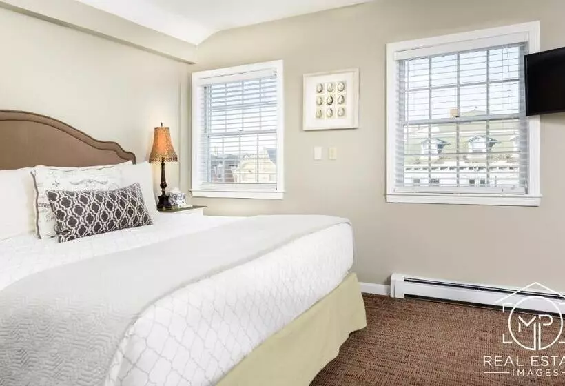 Retkeilymaja Bouchard Restaurant & Inn