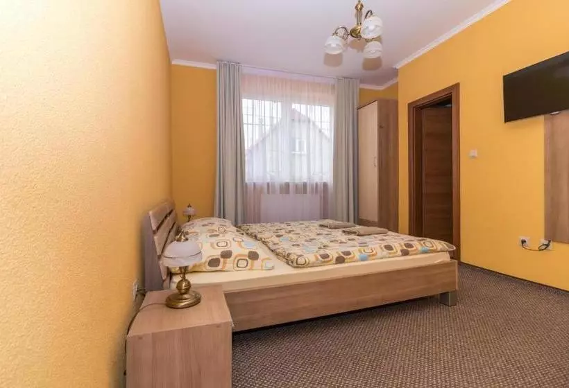 ペンション Penzión Kastelán