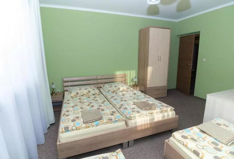 ペンション Penzión Kastelán