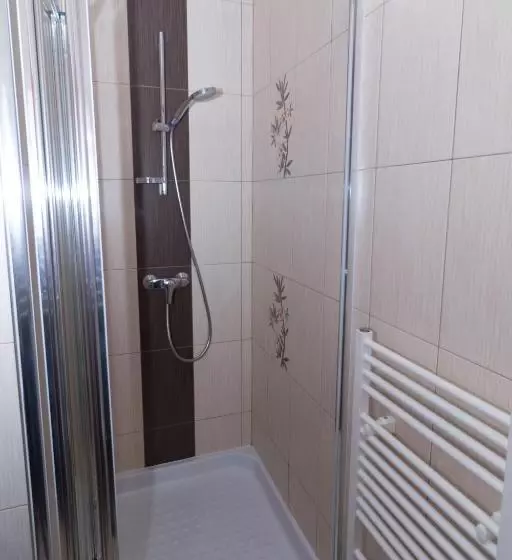 ペンション Penzión Kastelán