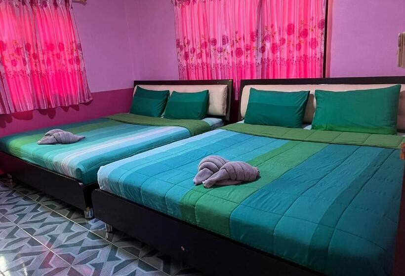 Pensiune Tassana House