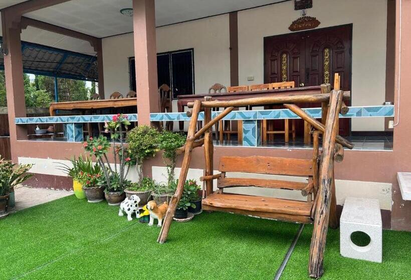 Pensiune Tassana House