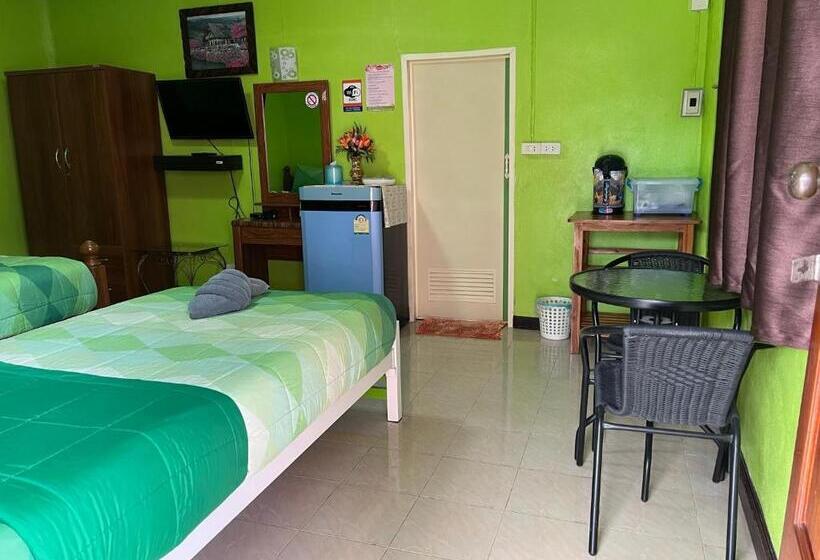 Pensiune Tassana House