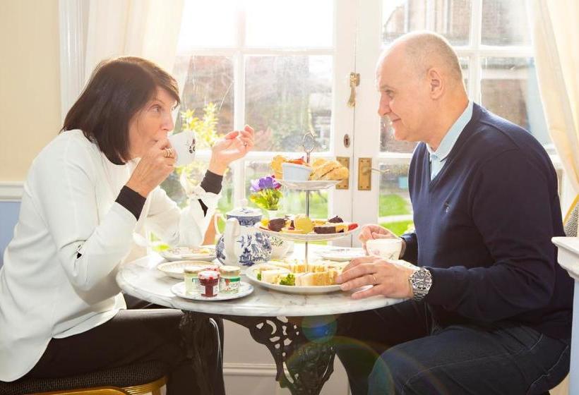 پانسیون The Bar Convent Guest House