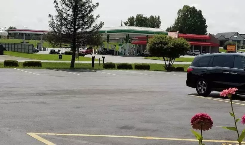 ユースホステル Americas Inn Bardstown