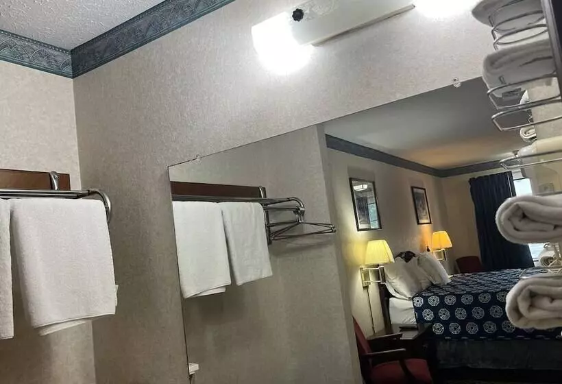 ユースホステル Americas Inn Bardstown