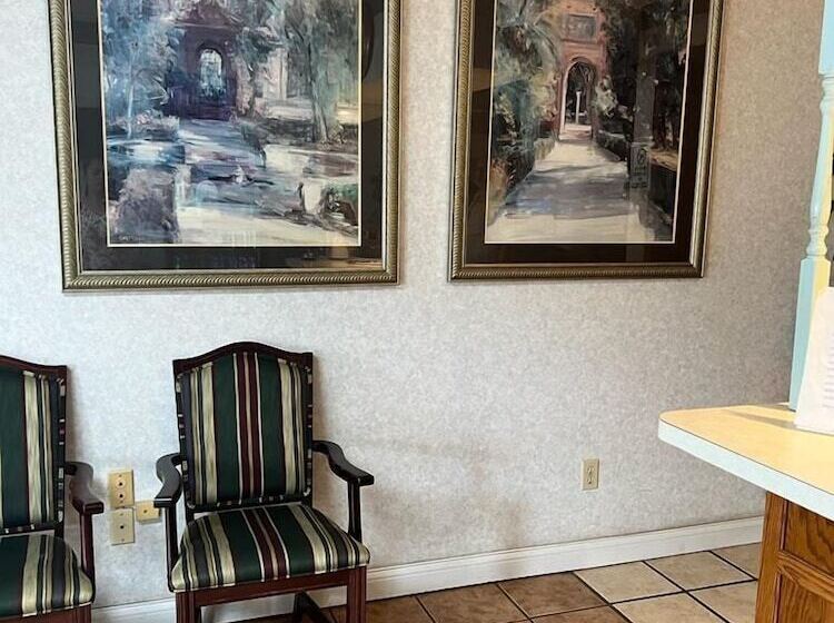 הוסטל Americas Inn Bardstown