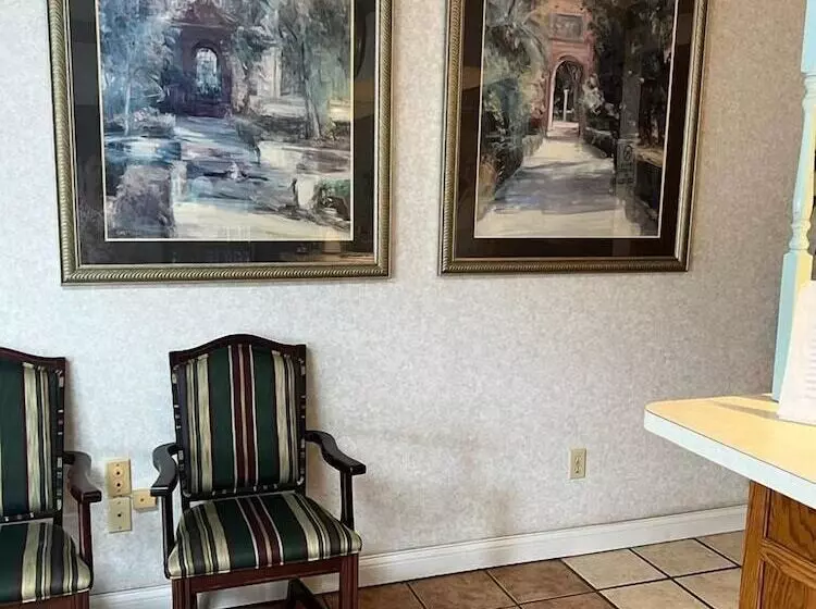 ユースホステル Americas Inn Bardstown