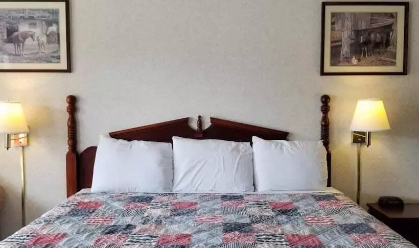 ユースホステル Americas Inn Bardstown