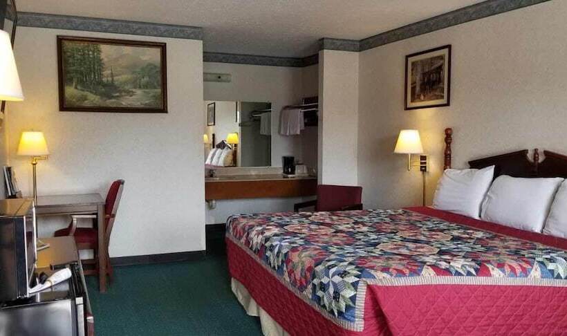 הוסטל Americas Inn Bardstown